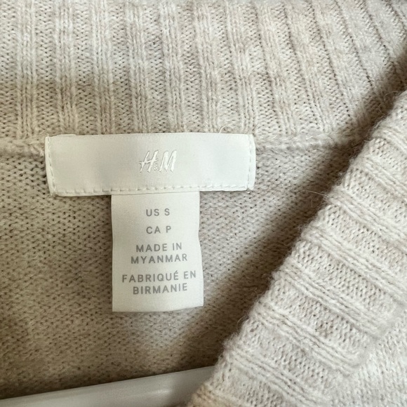 Sweater - Picture 2 of 4